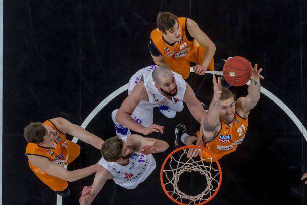 面对奥萨苏 面对奥萨苏